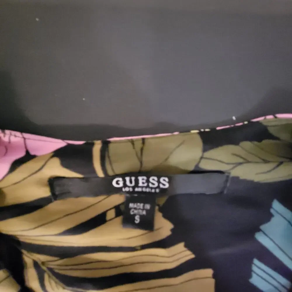 Guess Floral Tie Front Long Sleeve Shirt - Size Small - Picture 4 of 8